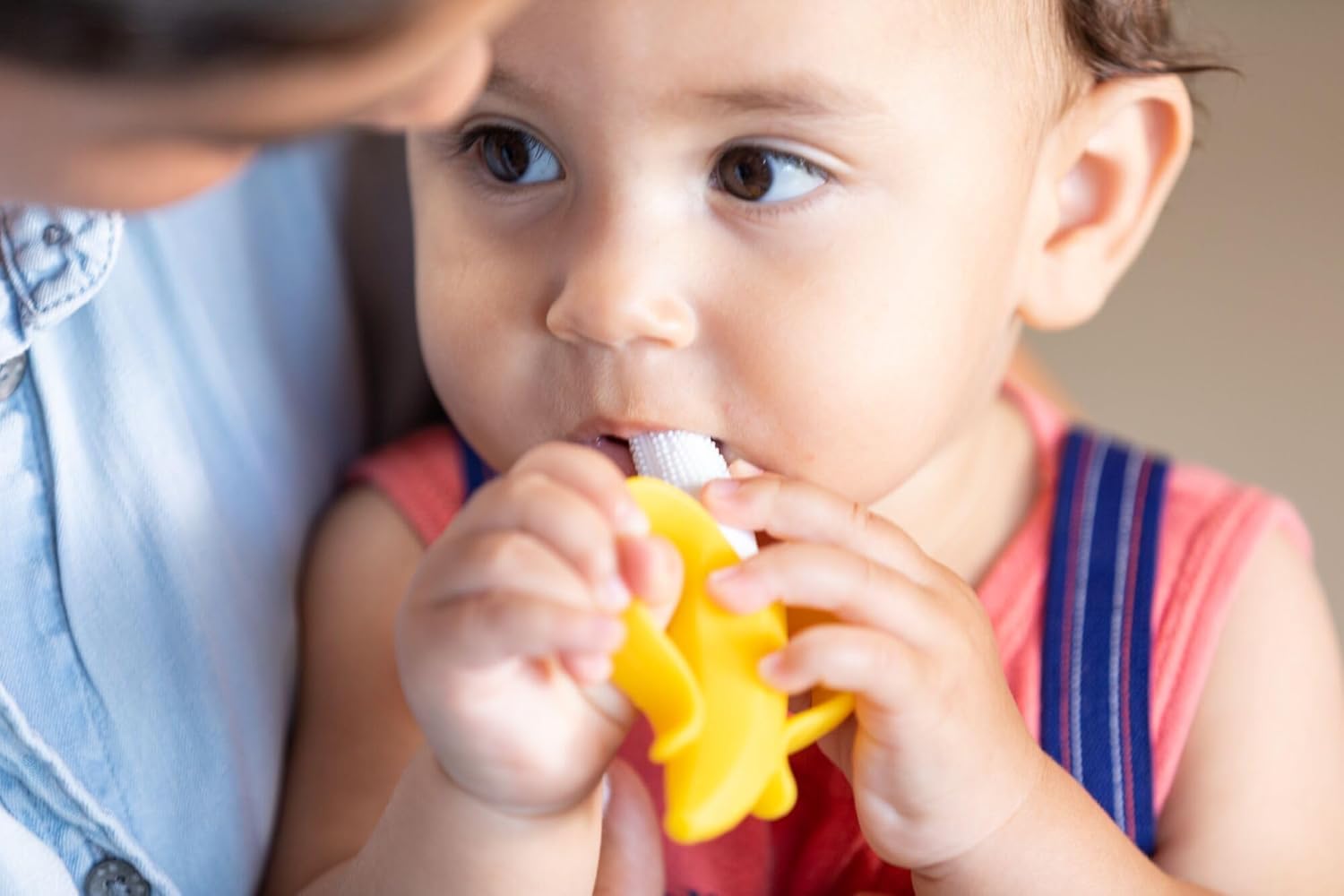 nuby-nananubs-massaggiagengive-a-forma-di-banana-spazzolina-in-silicone-morbido- image 3
