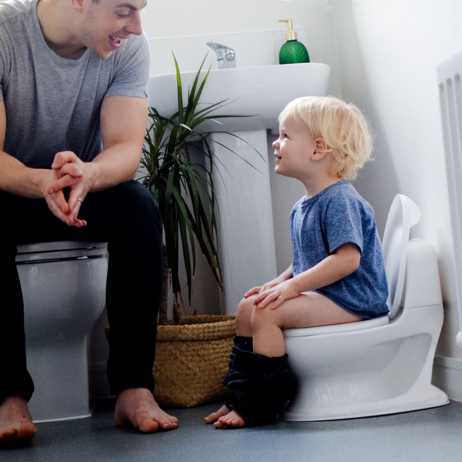 nuby-my-real-potty-vasino-bambini-portatile-con-rumore-di-scarico-e-tavoletta-ri image 2
